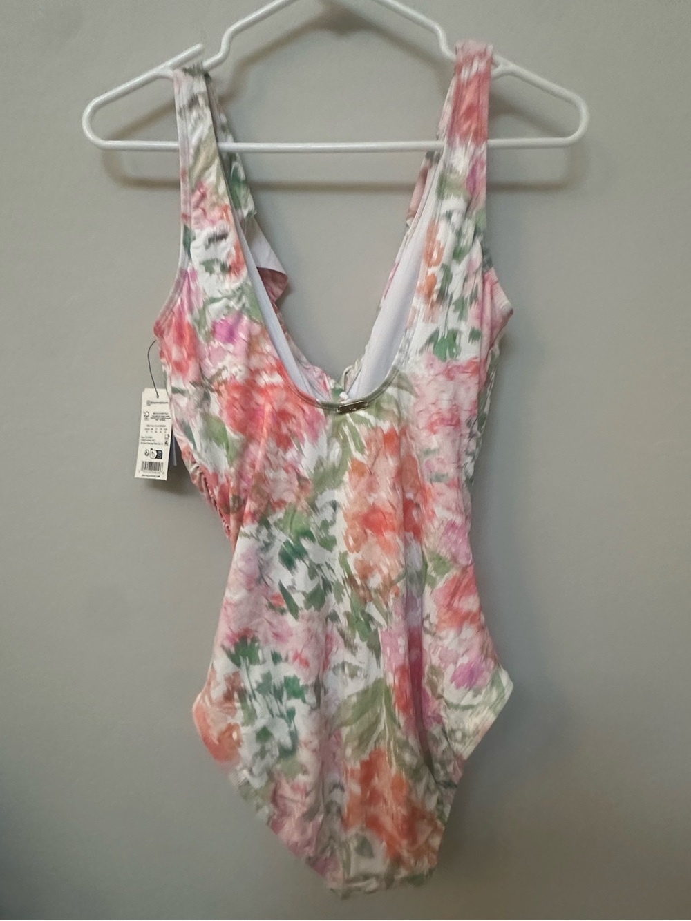 Lauren Ralph Lauren Floral Underwire Ruffle One-Piece Swimsuit Tummy Control - Picture 3 of 8
